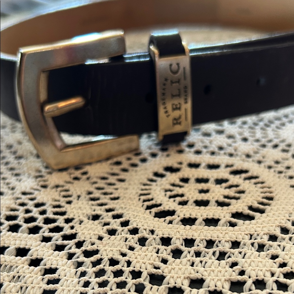 Relic Black and Tan Leather Belt
